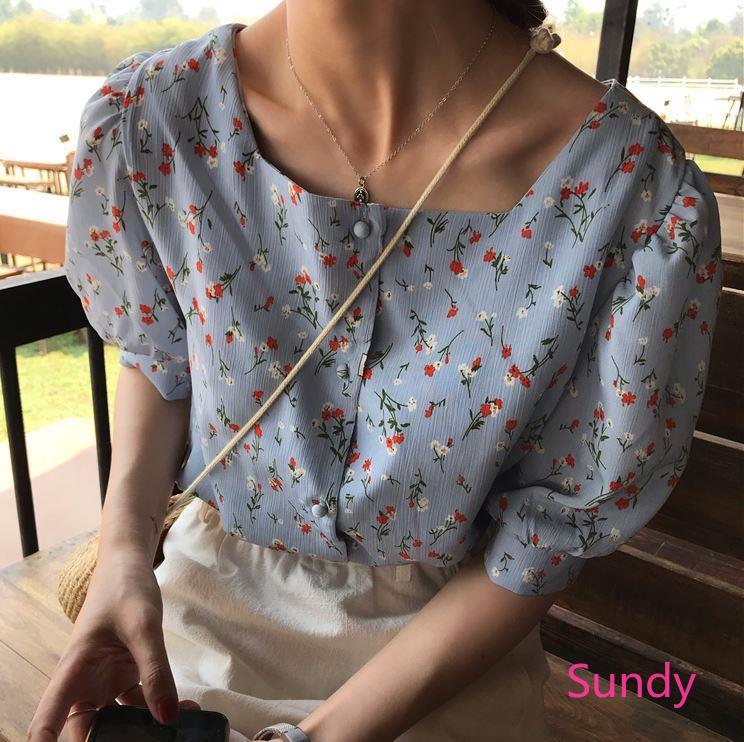 Áo Kiểu Cổ Vuông Họa Tiết Hoa Xinh Xắn Ngọt Ngào Cho Nữ