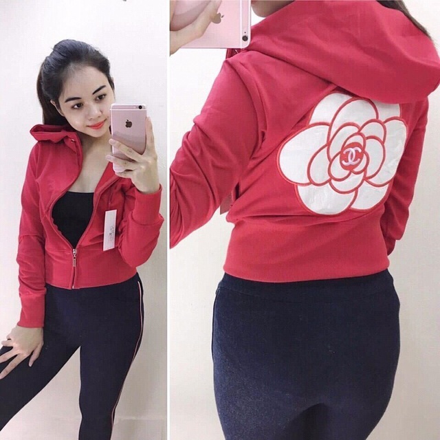Áo khoác nữ da cá lửng croptop thêu bông hoa sau lưng | BigBuy360 - bigbuy360.vn