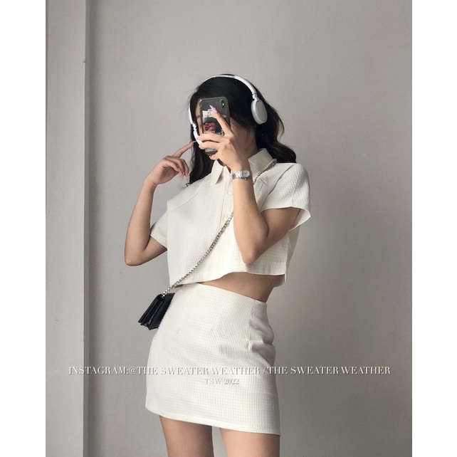 SET POLO TỔ ONG TRƠN ÁO CROPTOP KÈM CHÂN VÁY LY XOÈ DÁNG A SPTLTO