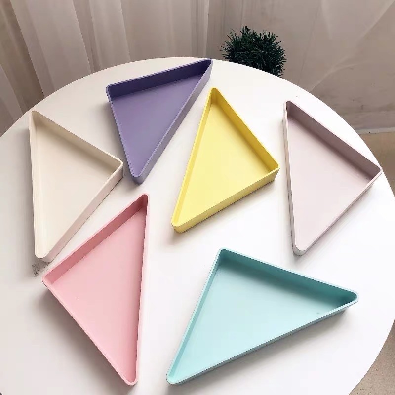 Đĩa ăn dặm sợi tre hình tam giác cho bé