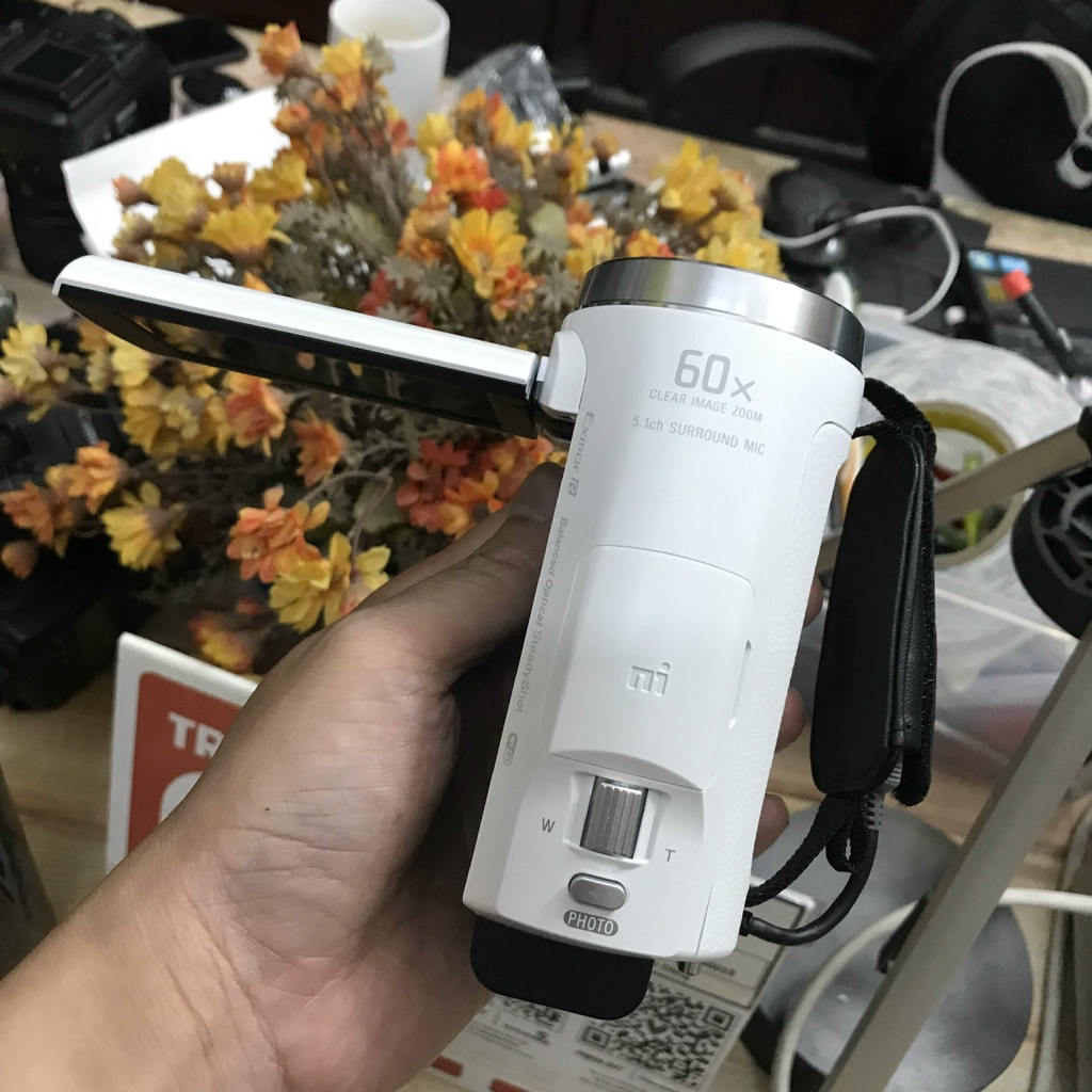 Máy quay Sony HDR-CX675 cao cấp zoom 60x