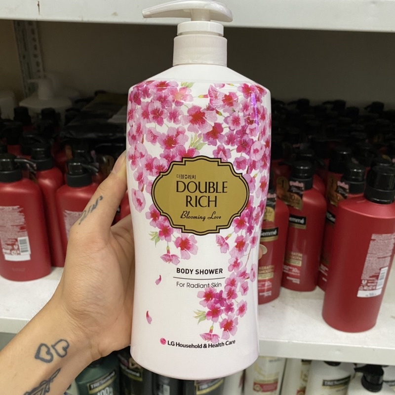 Sữa tắm Double Rich hương hoa giúp tăng cường độ ẩm cho da 800g ( hoa anh đào )