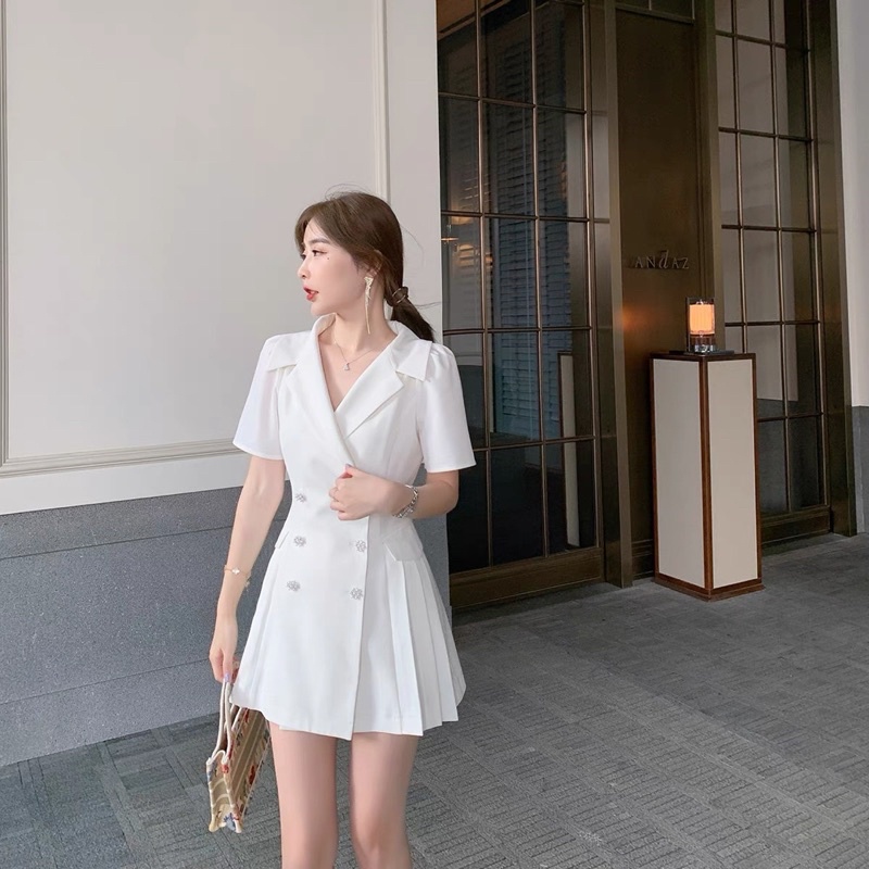 ĐẦM VEST TRẮNNG PHỐI NÚT DẬP LY