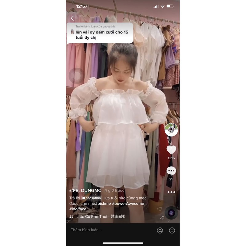 váy tơ trễ vai
