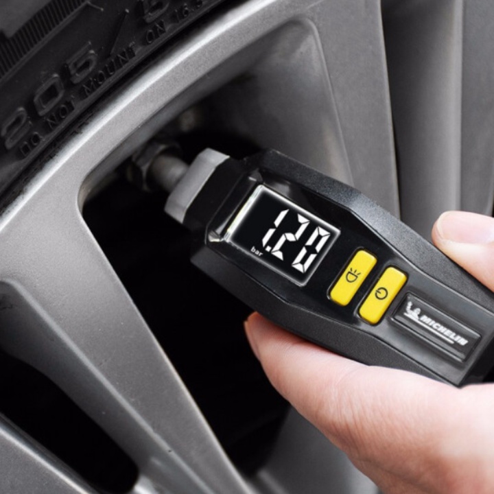 Đồng hồ đo áp suất lốp điện tử Michelin 12290 Màn hình LCD 1 inch - Bảo Hành Chính Hãng 12 Tháng