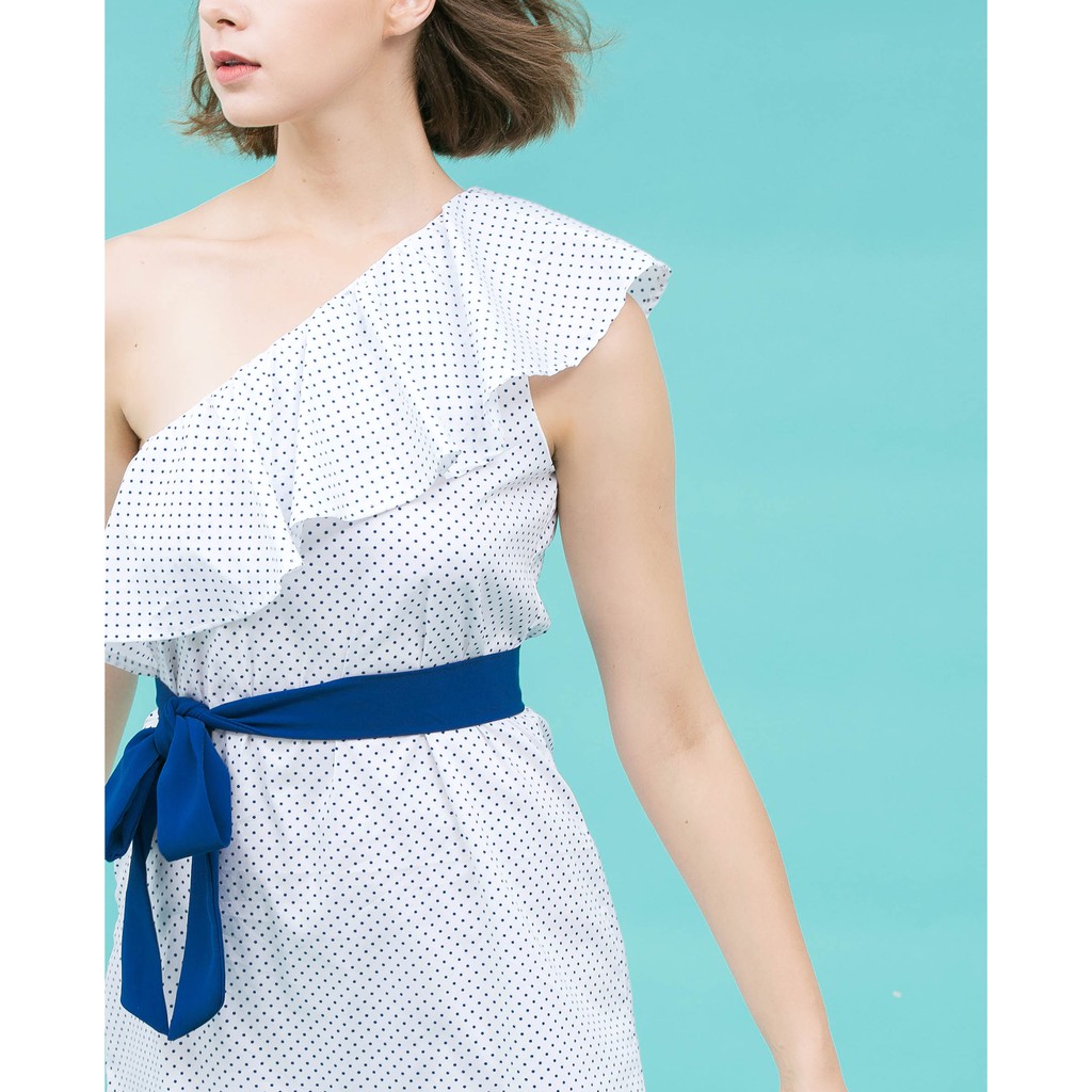 Áo đầm nữ The Cosmo One shoulder dress màu trắng chắm bị xanh TC2005027WH