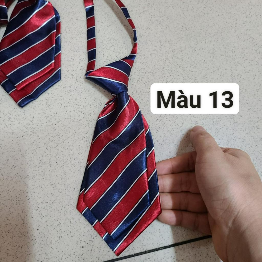 Cà vạt trung cho các Quý ông nhỏ- bé trai từ 2-8 tuổi kết hợp áp sơ mi áo thun có cổ