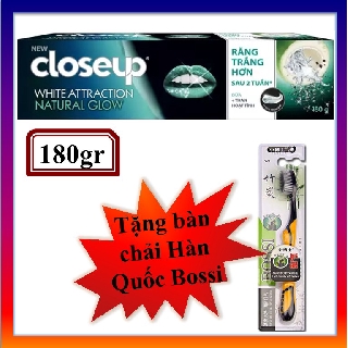 Kem đánh răng CLOSE UP Vị dừa trắng răng 180gr - Tặng bàn chải Bossi than tre Hàn Quốc