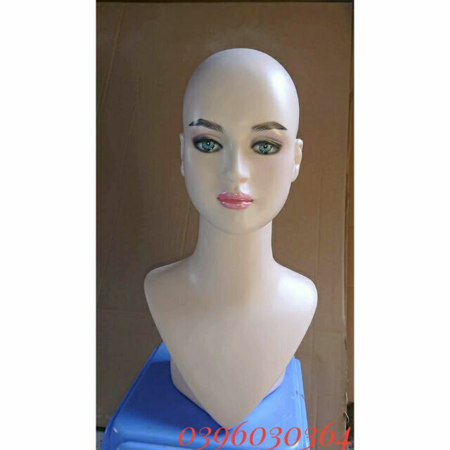 Đầu manocanh đội tóc giả, nón bảo hiểm