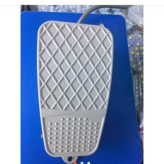 Công tắc bàn đạp bằng sắt  FS-3, 10A-220VAC