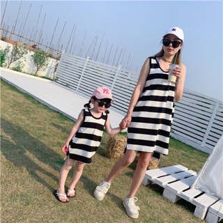 Set váy đôi kẻ ngang mẹ và bé