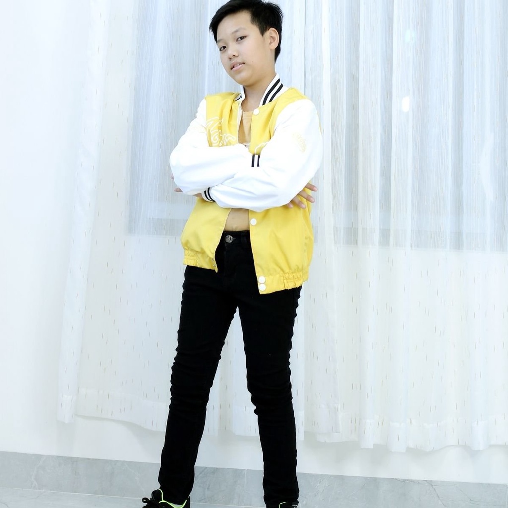 Áo khoác Bomber dù 2 lớp cho bé trai và bé gái từ 14kg - 42kg in chữ xinh xắn Q230