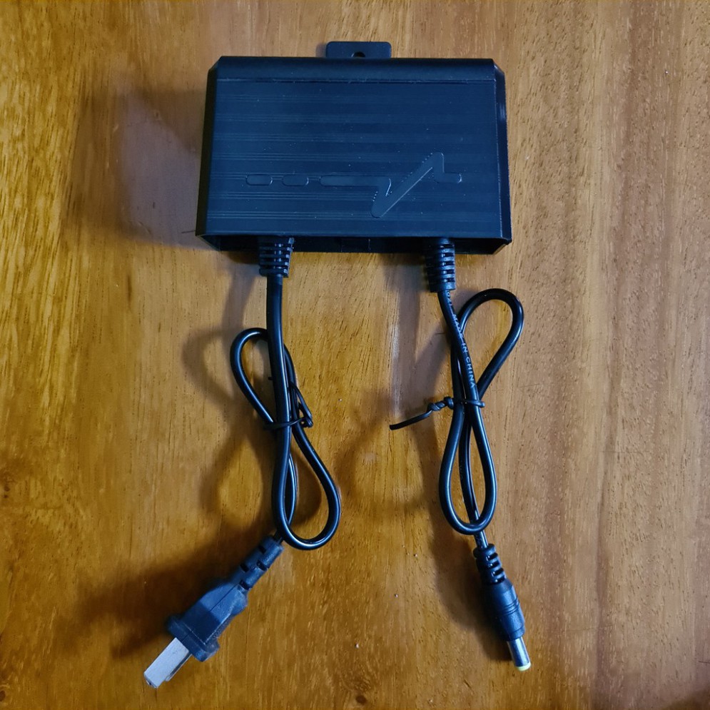 Nguồn Camera 12V - 2A loại ngoài trời có móc treo, công suất thật, sử dụng IC tự ngắt