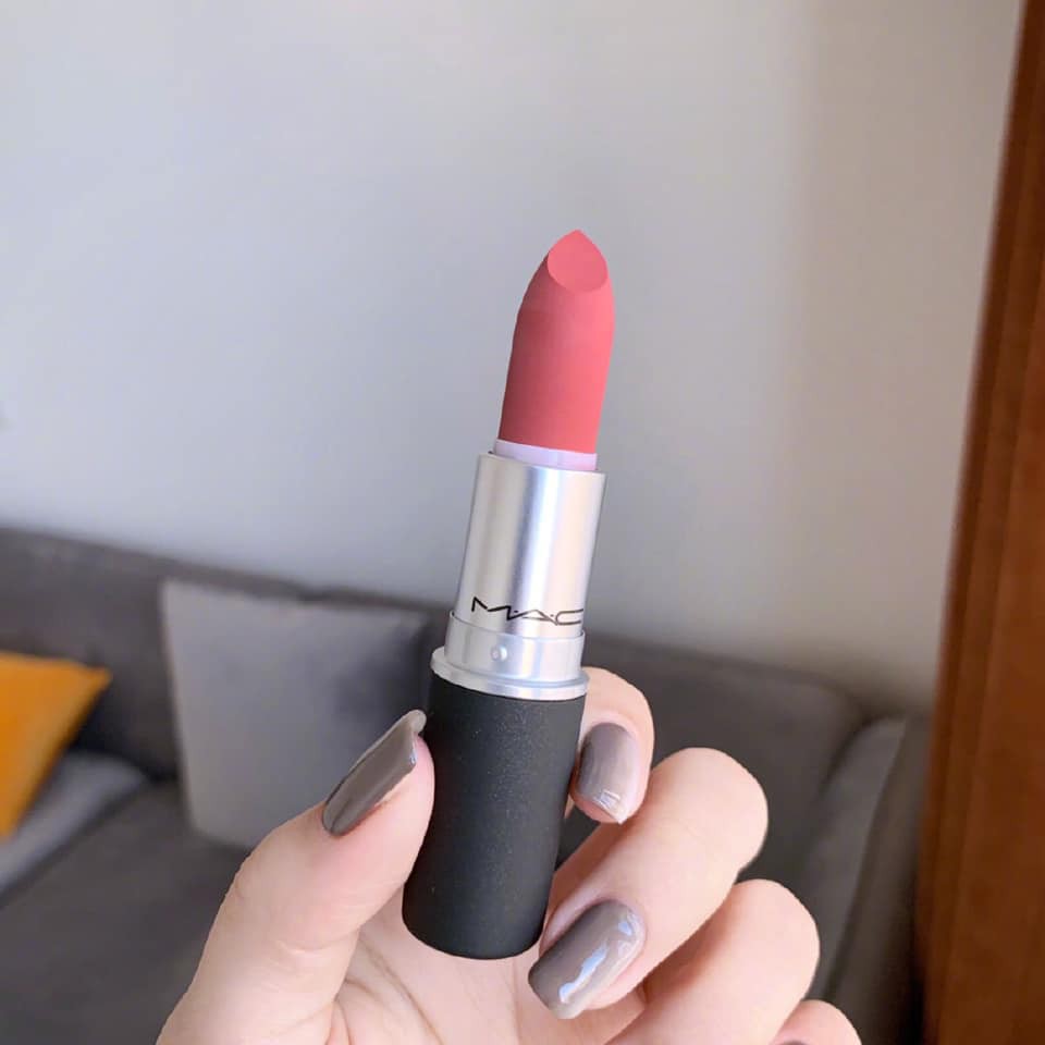 Son MAC Powder Kiss màu Stay Curious