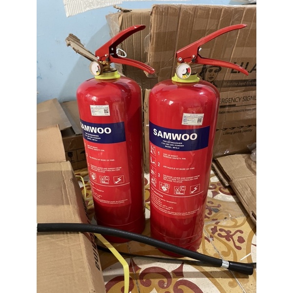 Combo 2 bình cứu hoả 4kg có tem kiểm định _1 kệ đôi đựng 2 bình chữa cháy và 1 bộ nội quy tiêu lệnh pccc