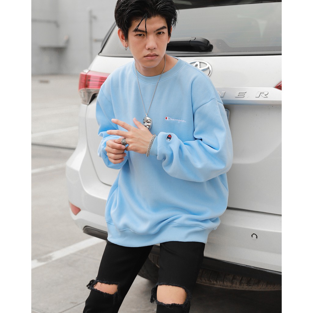 Áo Tay Dài Sweater Champion Chữ Thêu Màu Xanh Dương | BigBuy360 - bigbuy360.vn