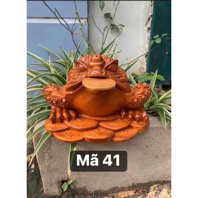 Tượng con cóc thiềm thừ gỗ hương nguyên khối loại 1