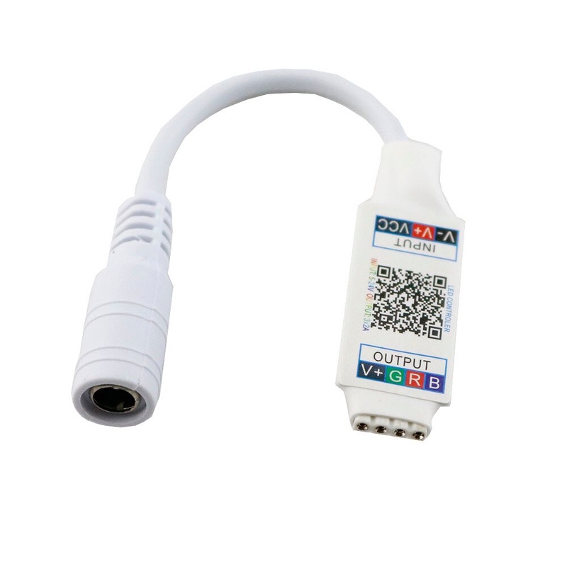 Led hắt 3 bóng 7 màu, kích thước 6815, chip led 5050 hàng chất lượng cao  và mạch ĐK qua app điện thoại