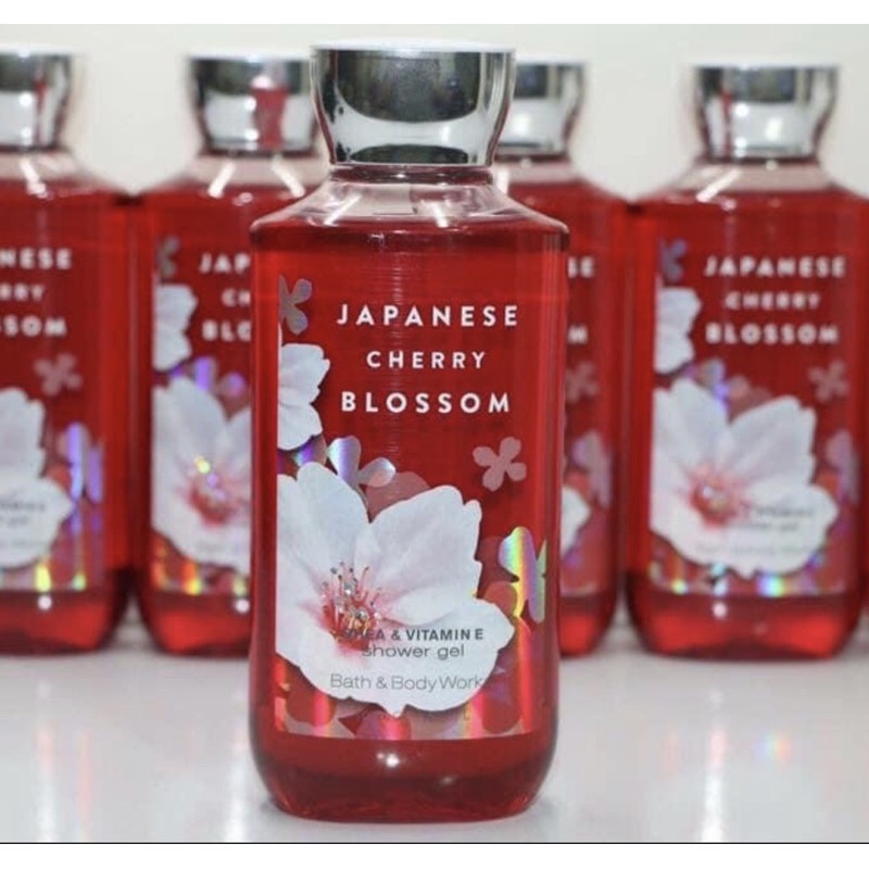 Sữa tắm Japanese Cherry Blossom - Bath& Body Works (295ml)