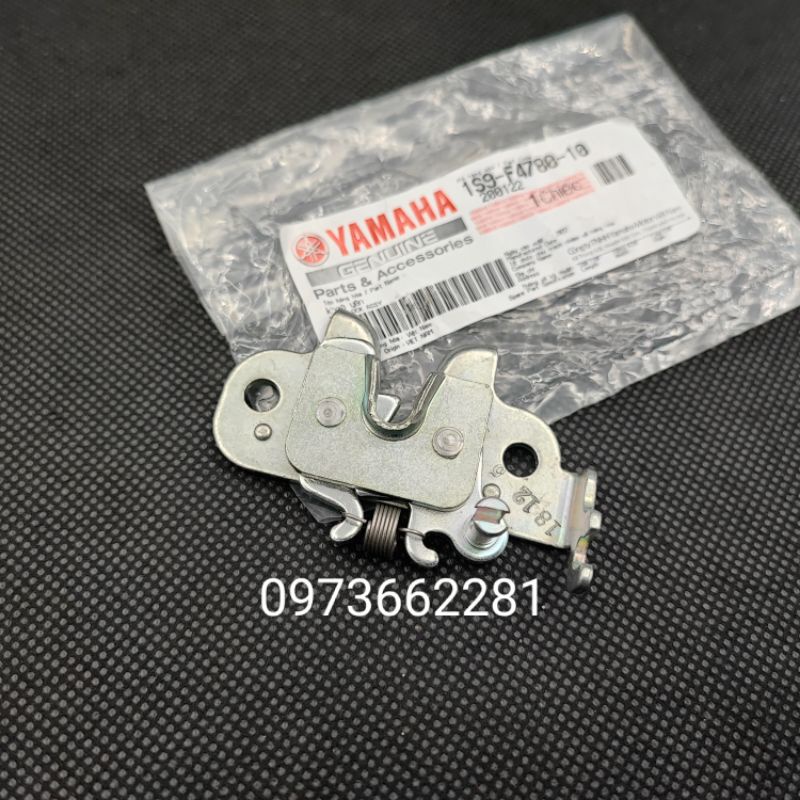 Chốt gài khóa yên dưới xe EXCITER 135,150 zin Yamaha