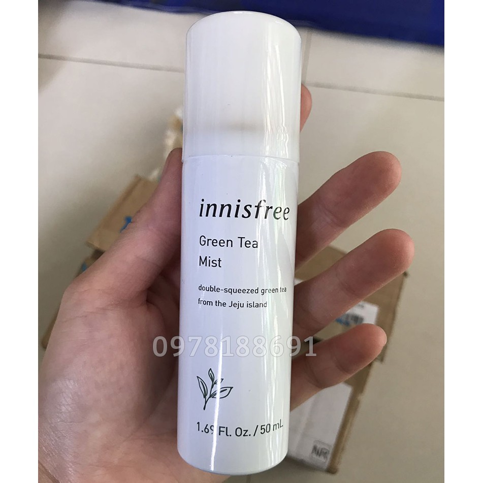 Xịt khoáng dưỡng ẩm Innisfree Green Tea Mist từ trà xanh đảo 50ml Nhập khẩu Hàn Quốc