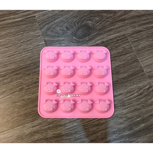 Khuôn silicon 16 mặt heo hồng