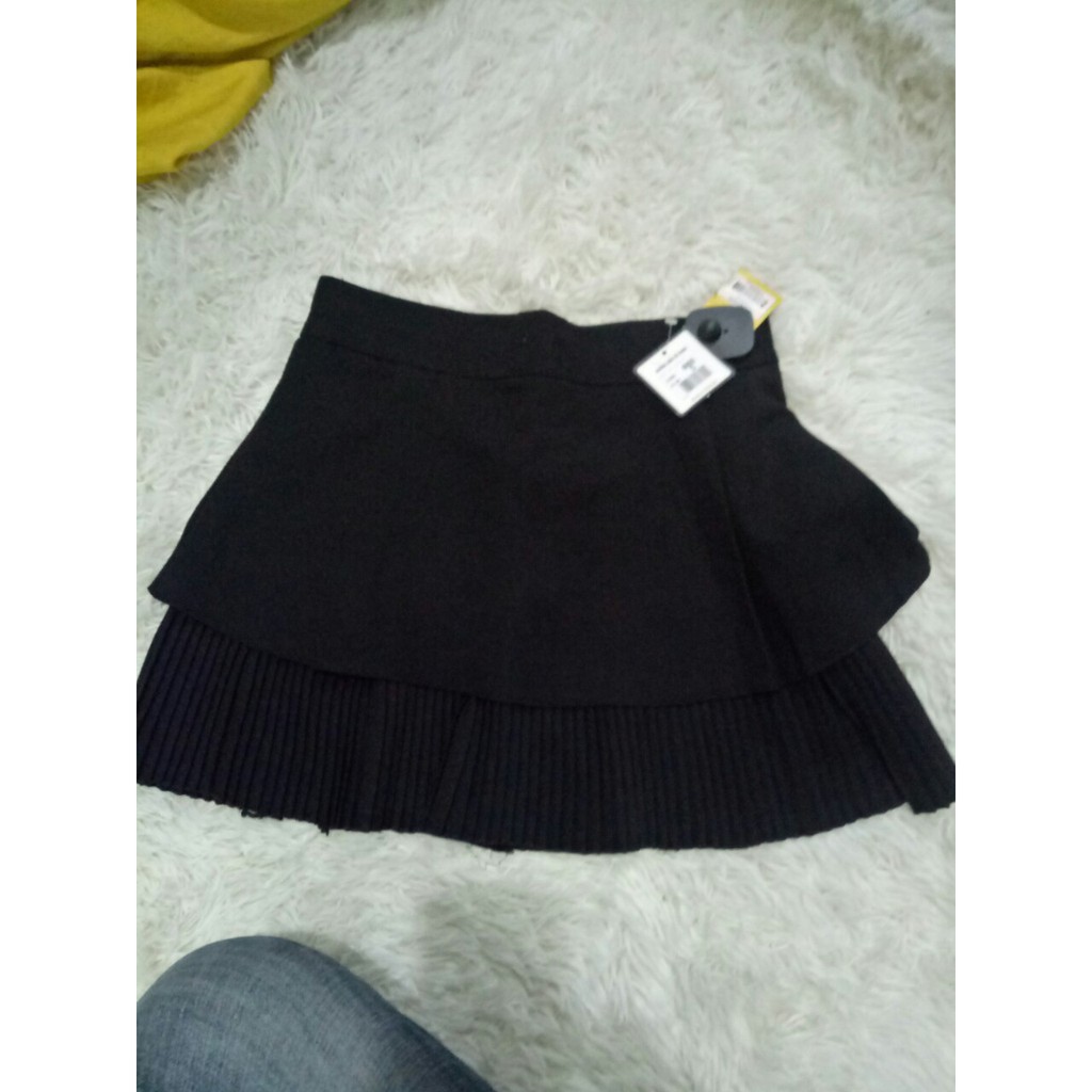 Chân váy xòe xếp ly hai tầng loại 1 21030933 | BigBuy360 - bigbuy360.vn