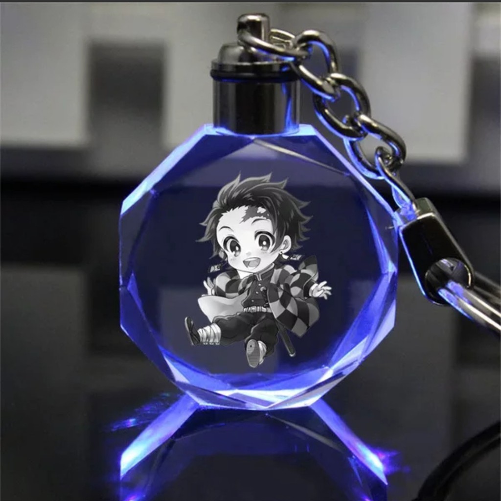 Móc khóa pha lê thủy tinh có đèn led 7 màu (đổi màu) in hình Miku, anime chibi cực cute cực đẹp