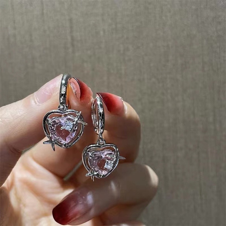 Khuyên Tai Hình Trái Tim Đính Đá Hồng Thời Trang Hàn Quốc Cho Nữ