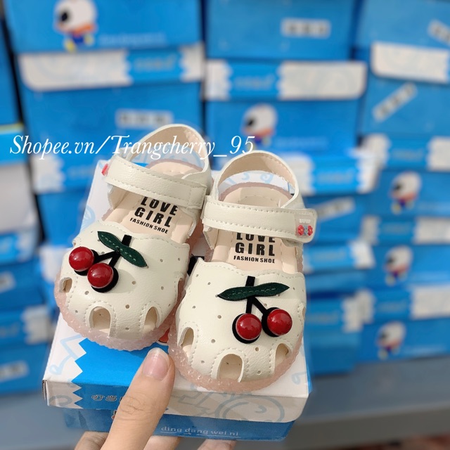 Dép Sandal Cherry Quai Dán Đế Chống Trượt Cho Bé Gái