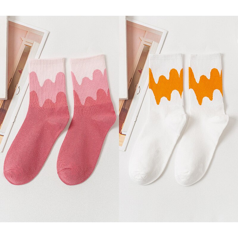 2 Đôi vớ CUTEBYTE vải cotton màu cầu vồng xinh xắn phong cách thu đông cho nữ