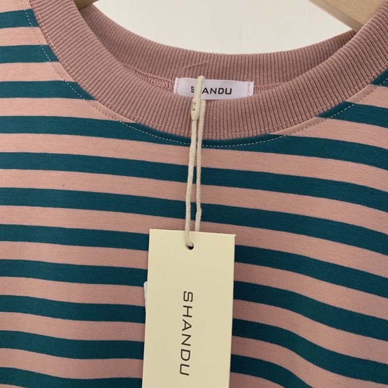 Áo thun kẻ cotton dáng vừa