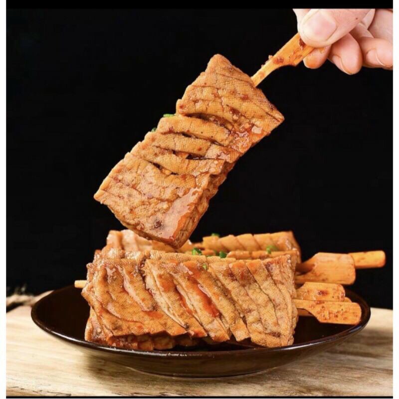 Đậu phụ xiên que cay tê-Ăn vặt út nhi