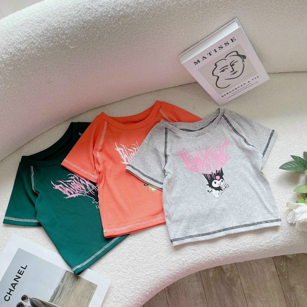 Áo croptop tay ngắn in hình viền chỉ chất thun gân siêu hot