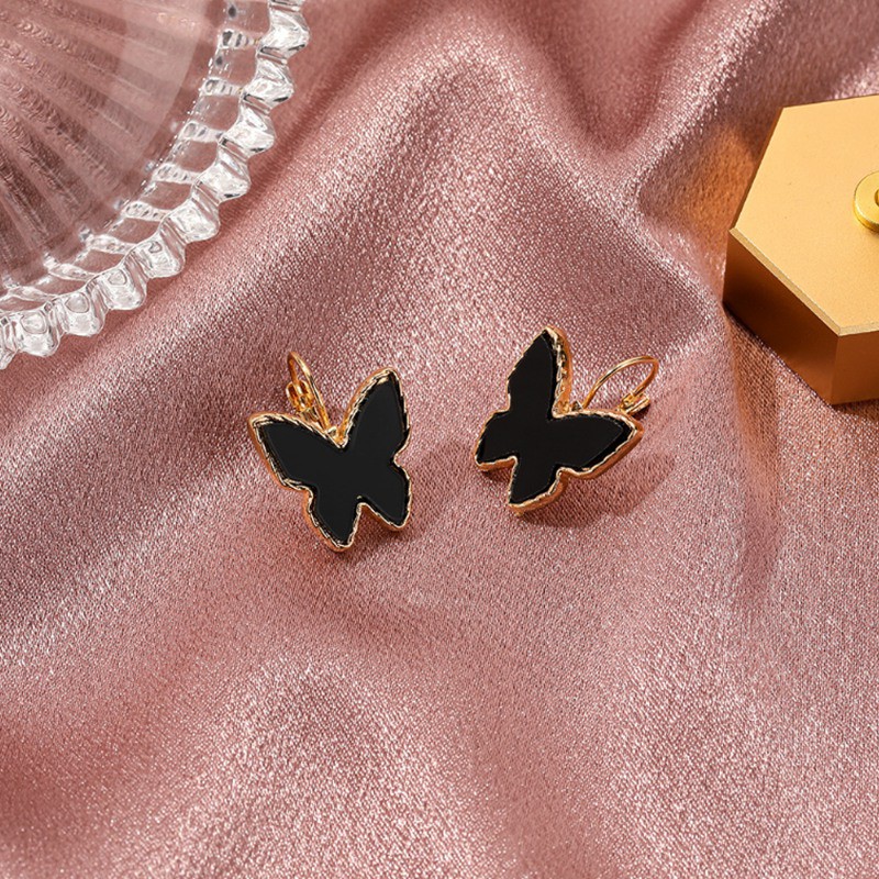 Bông tai dạng xỏ bằng acrylic màu đen hình bướm cho nữ A YTVN