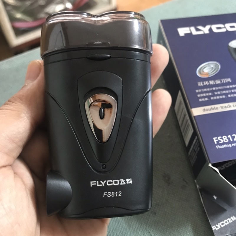 Máy cạo râu FLYCO FS812 chính hãng