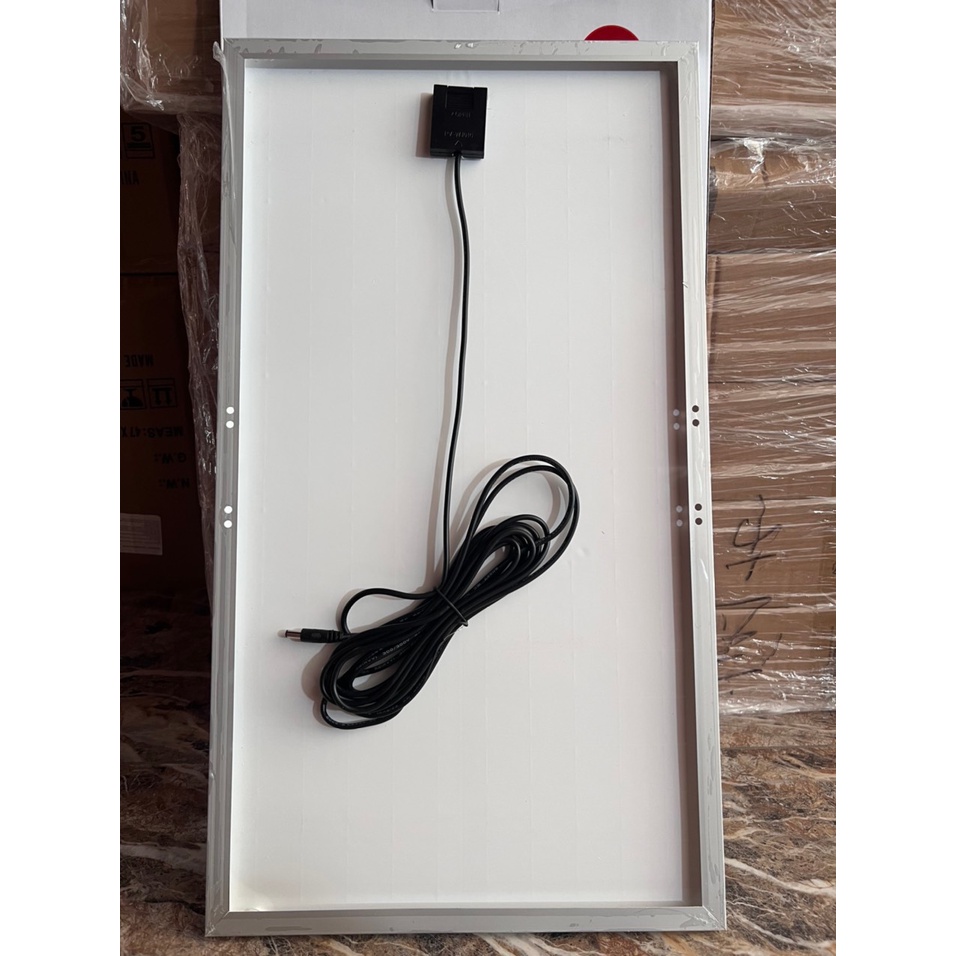 1 Tấm pin lăng lượng mặt trời Mono 350x450X20mm 20w. 350x630x20mm 30w 18v giắc kết nối 5.5mm phù hợp sạc ăc quy 12v,