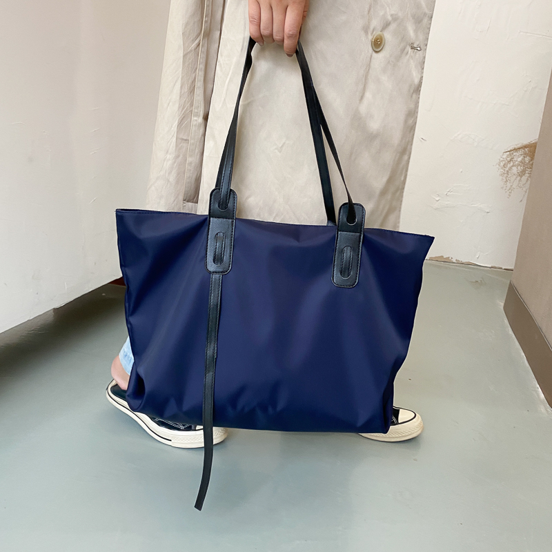 Túi xách kiểu dáng thời trang phong cách nữ tính