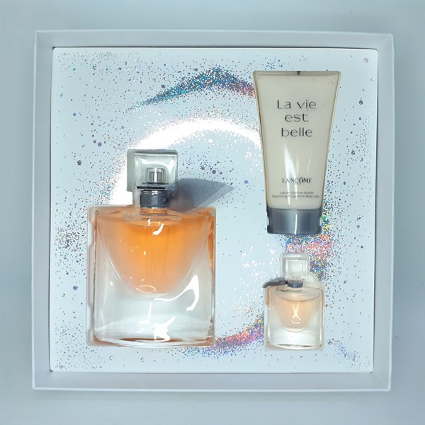 Bộ nước hoa Lancome La Vie Est Belle (1NH 50ml +1NH 4ml + 1Body Lotion 50ml)