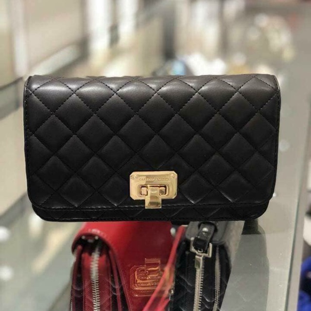 Túi charles and keith