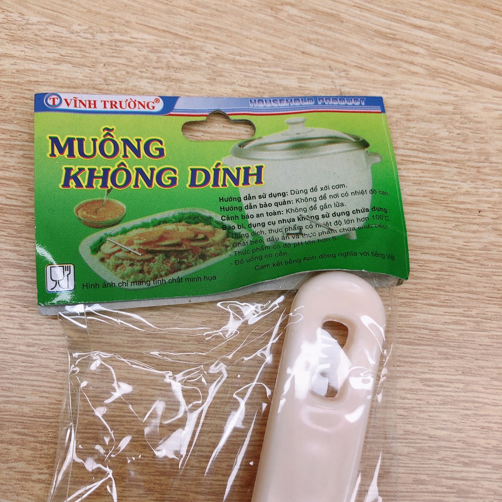 Vá cơm nhựa vĩnh trường không dính mẫu có 3 chĩa