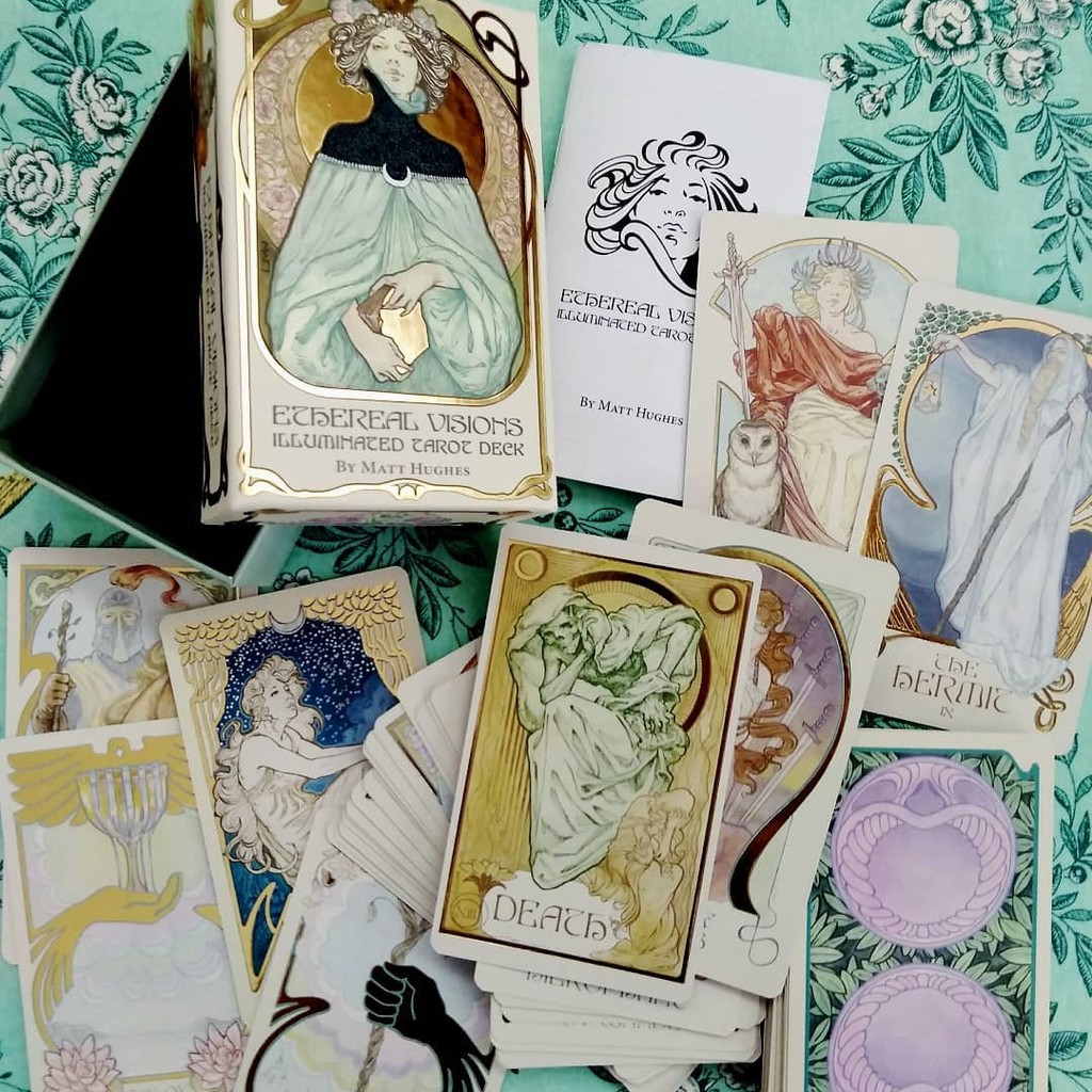 Bài Ethereal Visions Illuminated Tarot