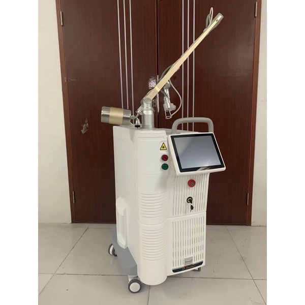 Máy laser Co2 Factional tr.ị sẹo - trẻ hóa da