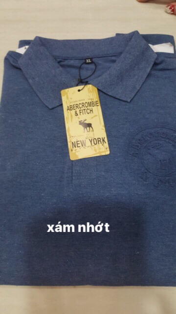 Áo thun nam cổ bẻ logo dập nổi