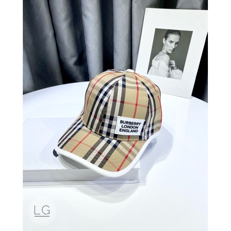 Mũ lưỡi trai Burberry viền trắng, đen nâu vàng form đẹp