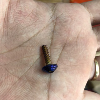 Ốc inox thái 4 li xoắn xi vàng hoặc xanh titan tuyệt đẹp, túi 10 con