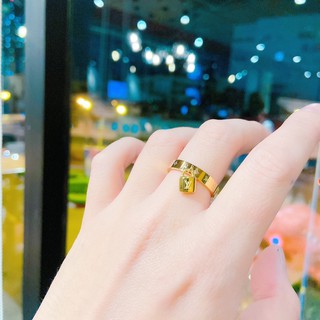Nhẩn titan Lv mạ vàng ko đen - siêu hot