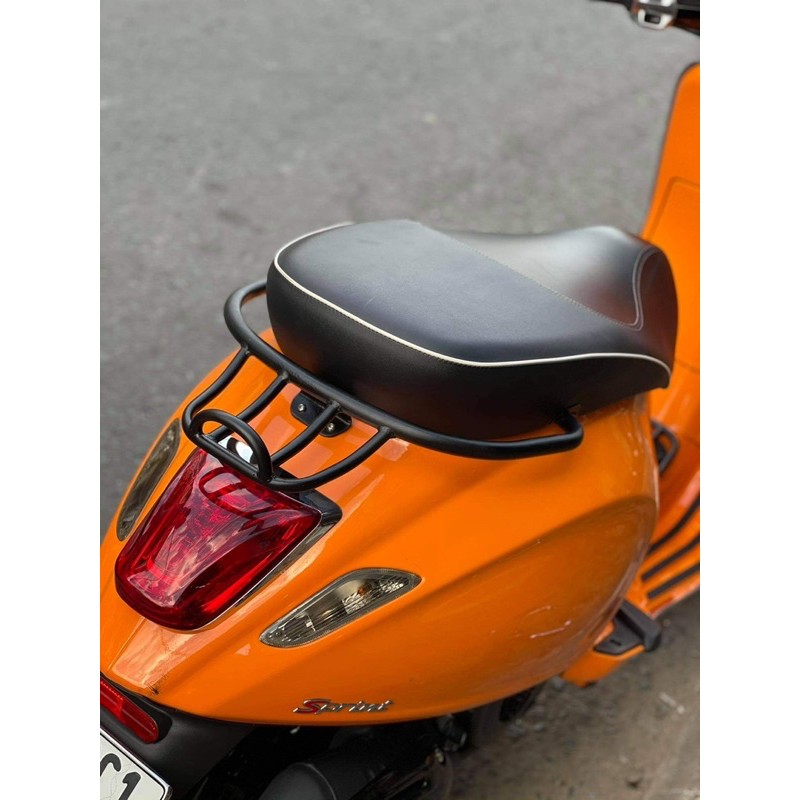 baga cãng sau vespa