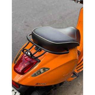 baga cãng sau vespa