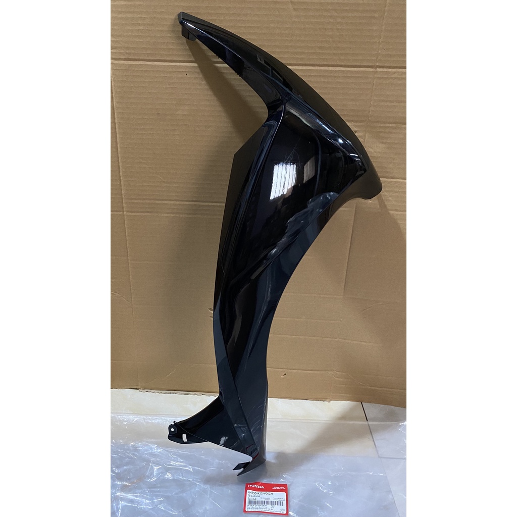 Cánh yếm bên phải - bửng yếm HONDA LEAD 125 năm 2018-2019 màu Đen bóng. *NH-B25M* 64350K12V00ZH